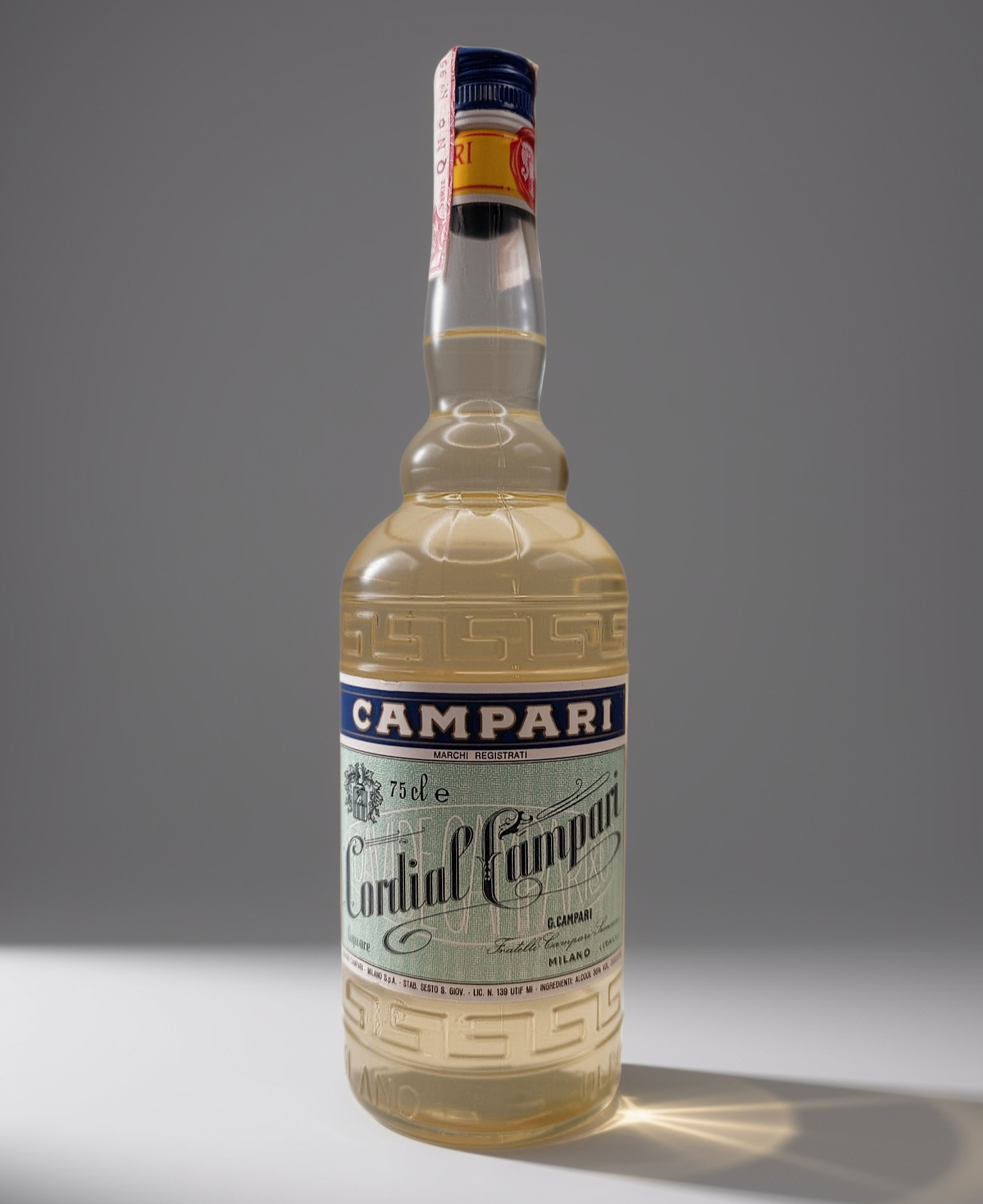 Cordial - CAMPARI - Avec plateau en métal - 18/09/1987